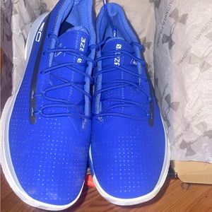 Boys Stephen Curry 3Zero size 7Y